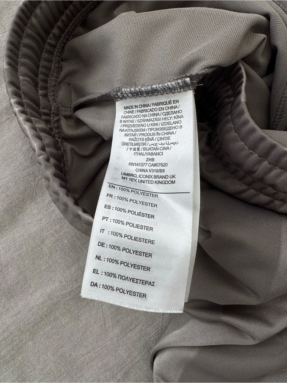 Umbro Relaxed Fit Panelled Athletic Retro Soccer Shorts in Brushed Nickel NWOT